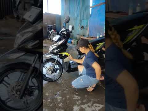 pencucian motor yang cuci  cewek  cantik  YouTube