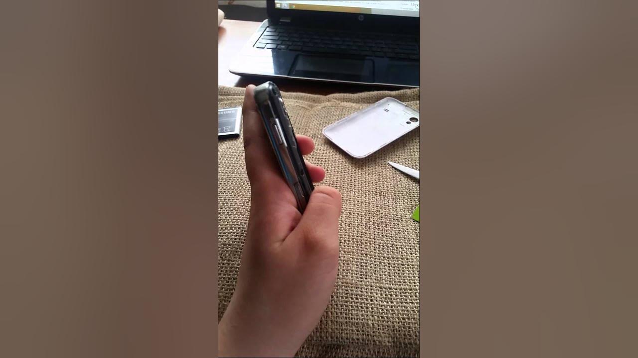 Симка для планшета. Как вытащить застрявшую симку. Как вытащить лоток сим карты без скрепки. Извлечь симку из айфона. Самсунг а 5 слот для сим.