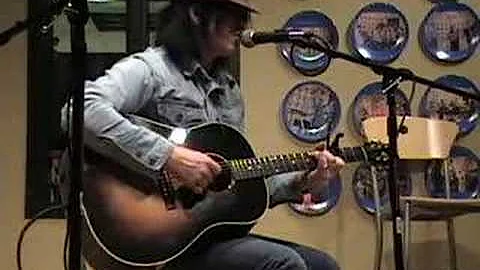 Mike Farris "Green Green Grass Of Home"