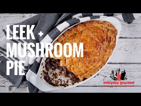 Video: Dried Mushroom Pie