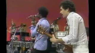 Santana and Tower of Power Brass perform Give Me Love Live in Chicago February 22, 1977  RARE FOOTAGE chords