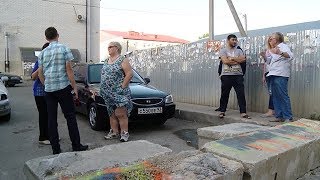 Время собирать плиты: в Краснодаре продолжается борьба с незаконными ограждениями