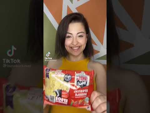 Buse Korkmaz Noodle reklamı