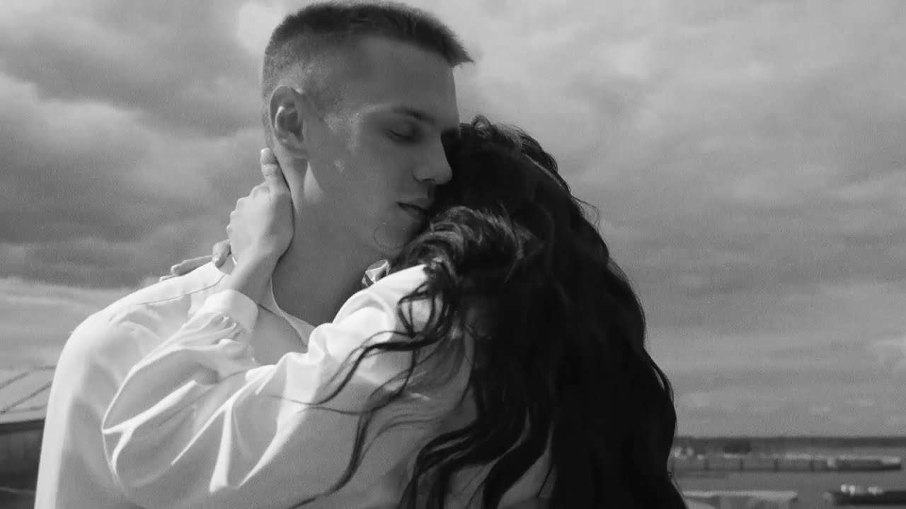 Love обложка. Love story worth. Love story картинки с надписями. Прованс фотосессия love story. История любви (dvd).