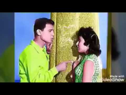 انا كل ماقول التوبه عبدالحليم حافظ صاحب الشعبيات الراقيه الخالده مع تحياتى رويدا علوى