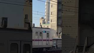 東京メトロ8000系　高津駅発車