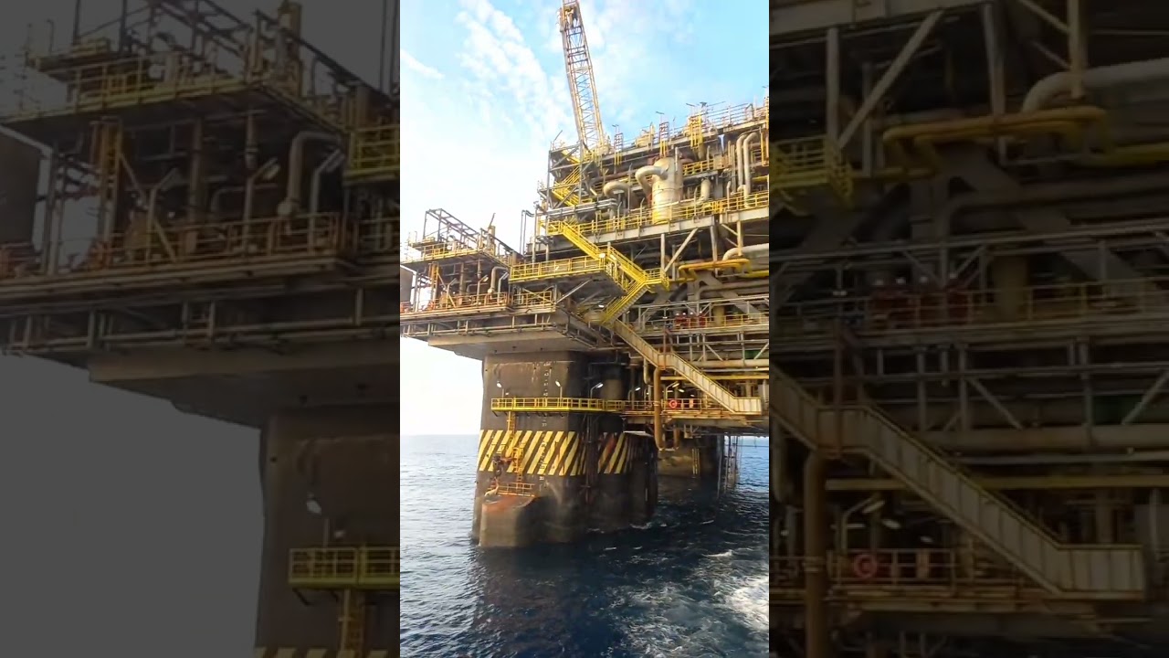 Plataforma semi-submersível da Petrobrás P-51 