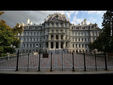 white-house's-all-gender-bathroom-parallels-its-lgbt-efforts
