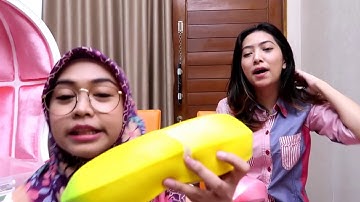HAH..GUNTING KING BANANA?! SQUISHY DARES | FRUIT SQUISHY COLLECTION ft RICIS OFFICIAL