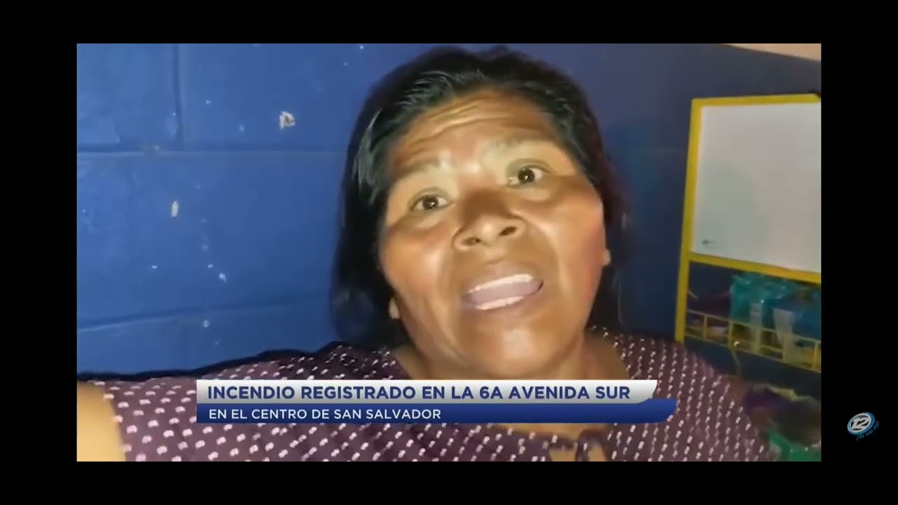 Enlace. Incendio de gran magnitud afecta inmuebles en el centro de San Salvador. NH12