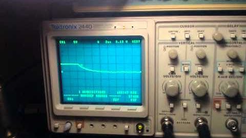 Tektronix 2440 - Falling Edge Trigger