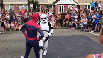 The Best Spiderman & StormTrooper dance off Ever (Boogie Storm)