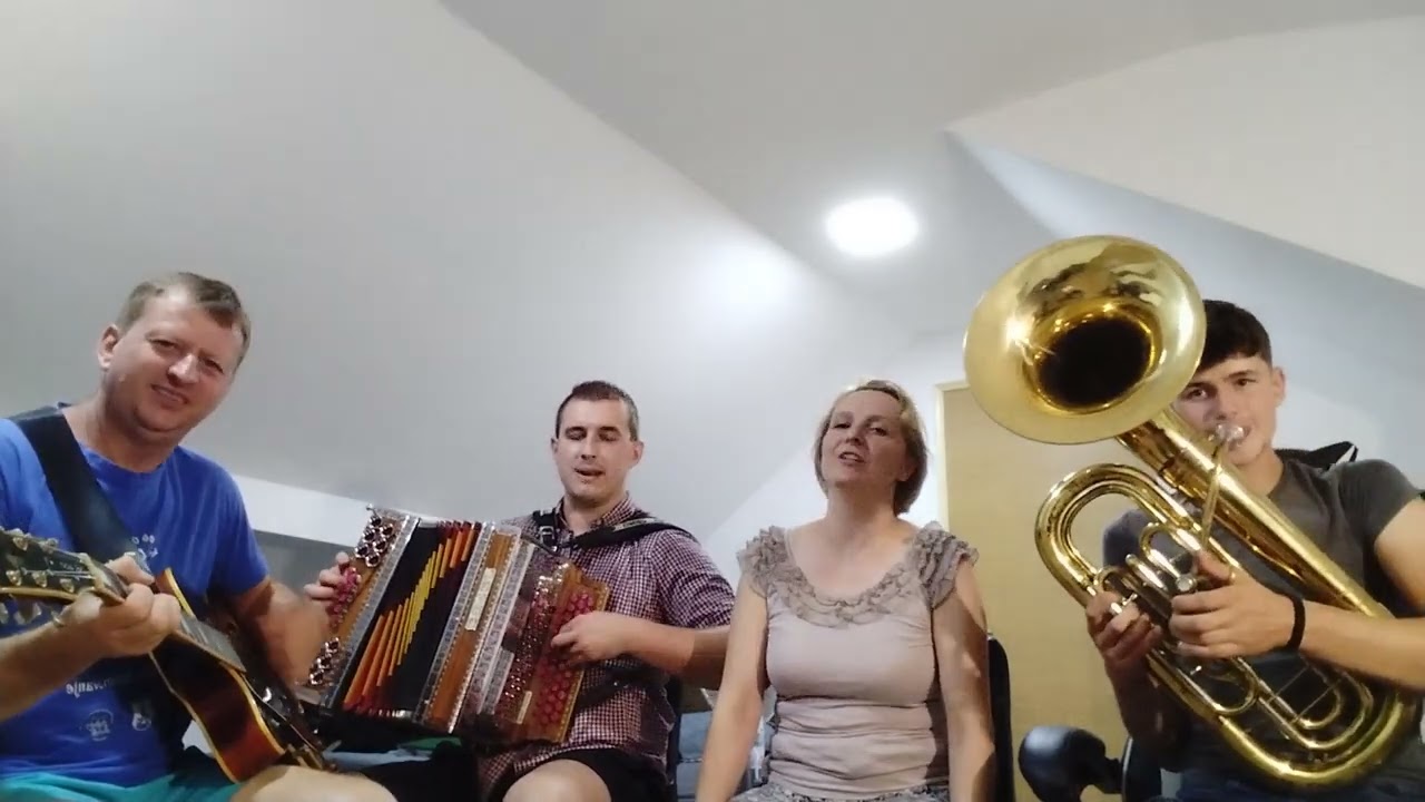 ANSAMBEL OHCET (Otoček sredi jezera - Avsenik)