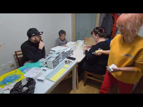 Работа в КОРЕЕ  возраст и пол значение не имеет.