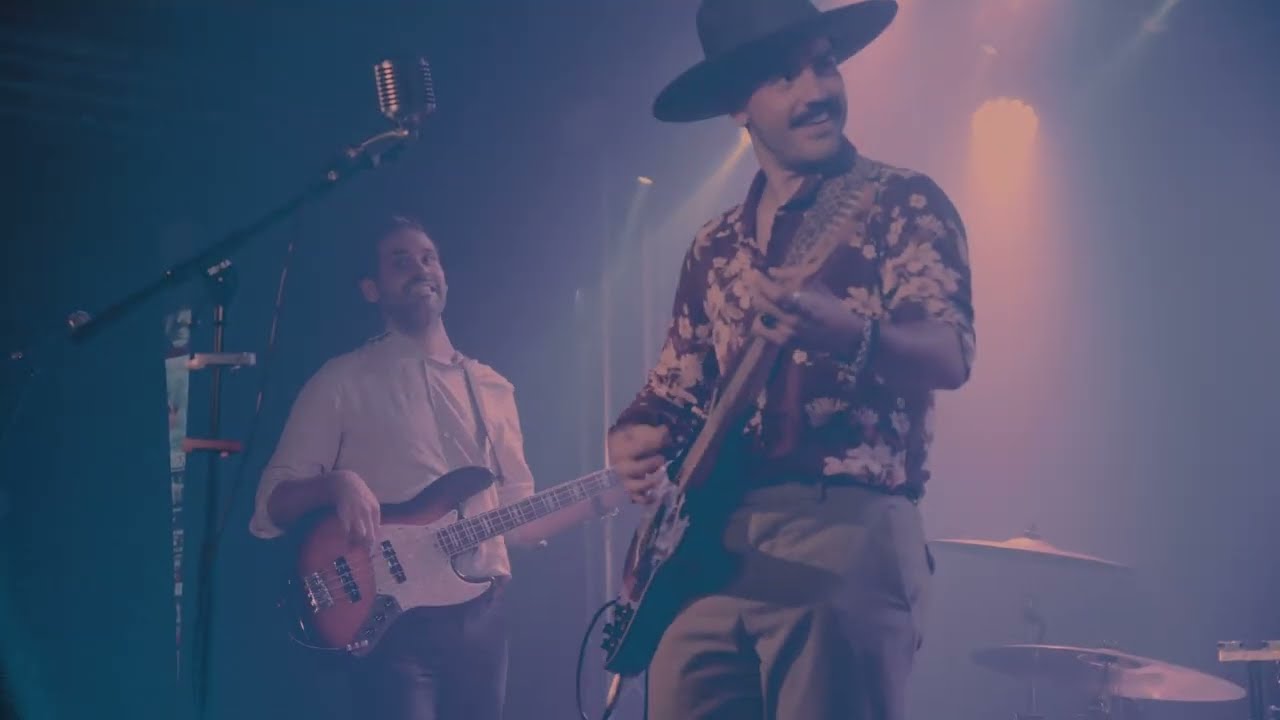 Cosmicar - La lluvia contra el cristal (en directo)