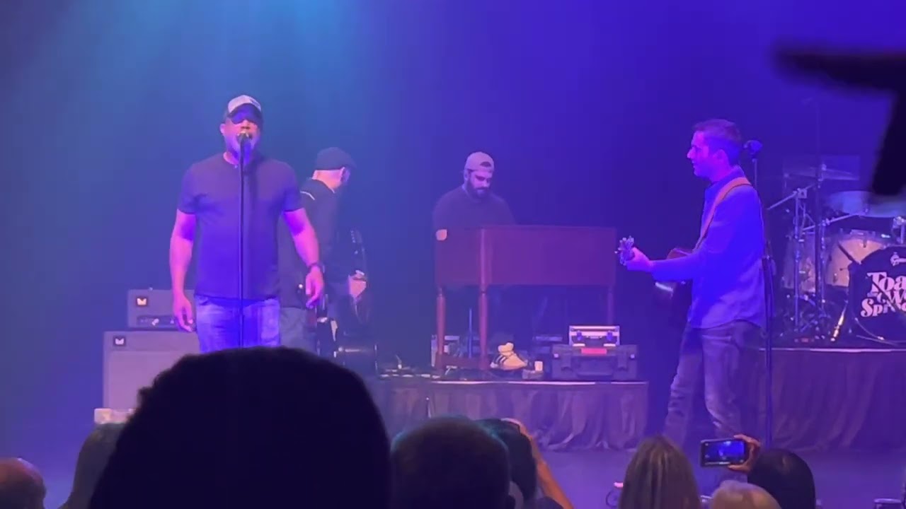 Darius Rucker joins Toad the Wet Sprocket - Crowing 6/11/2023