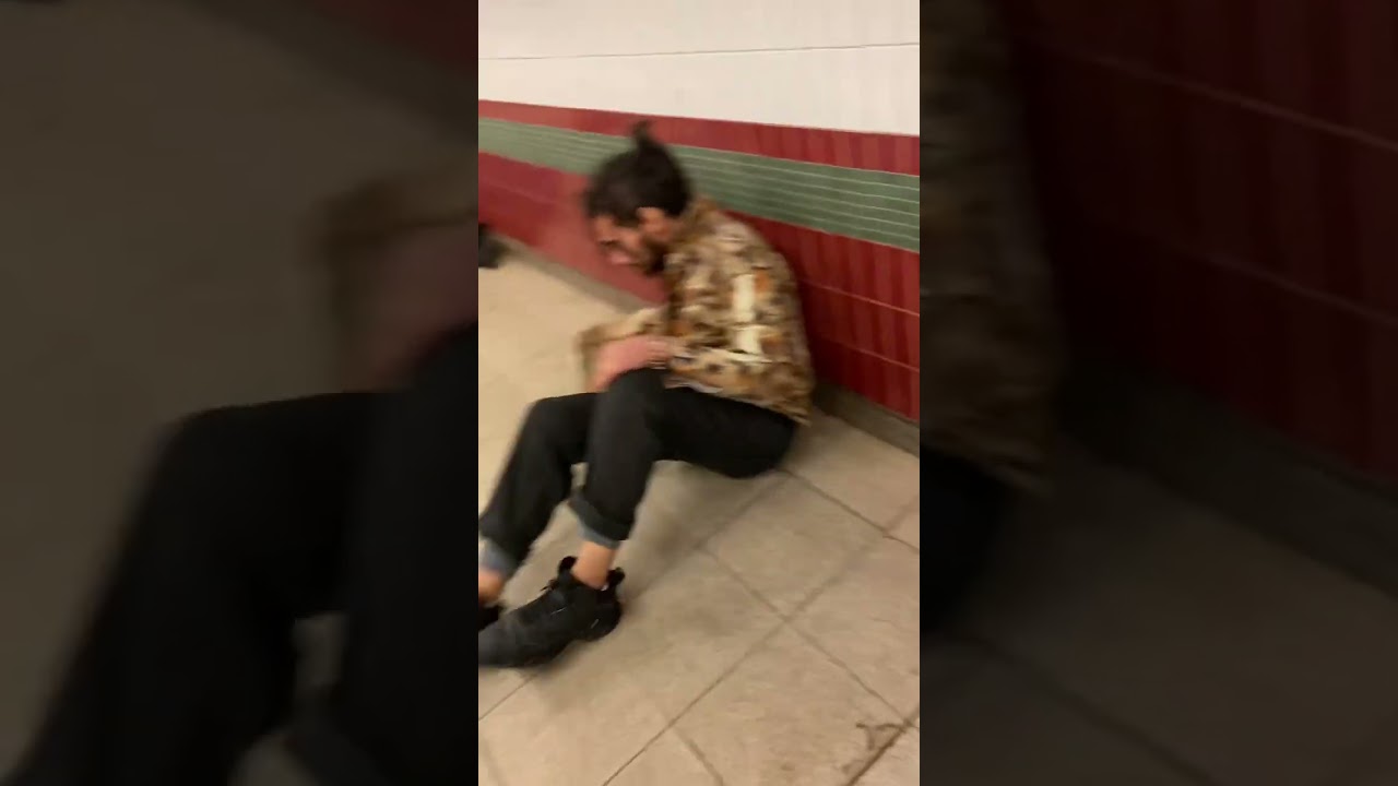 IMMIGRANTS & SUBWAYS 🚊 USA 🇺🇸 POVERTY & homelessness 