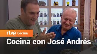 Pollo a la cerveza - Vamos a cocinar con José Andrés (Juan Echanove) | RTVE Cocina
