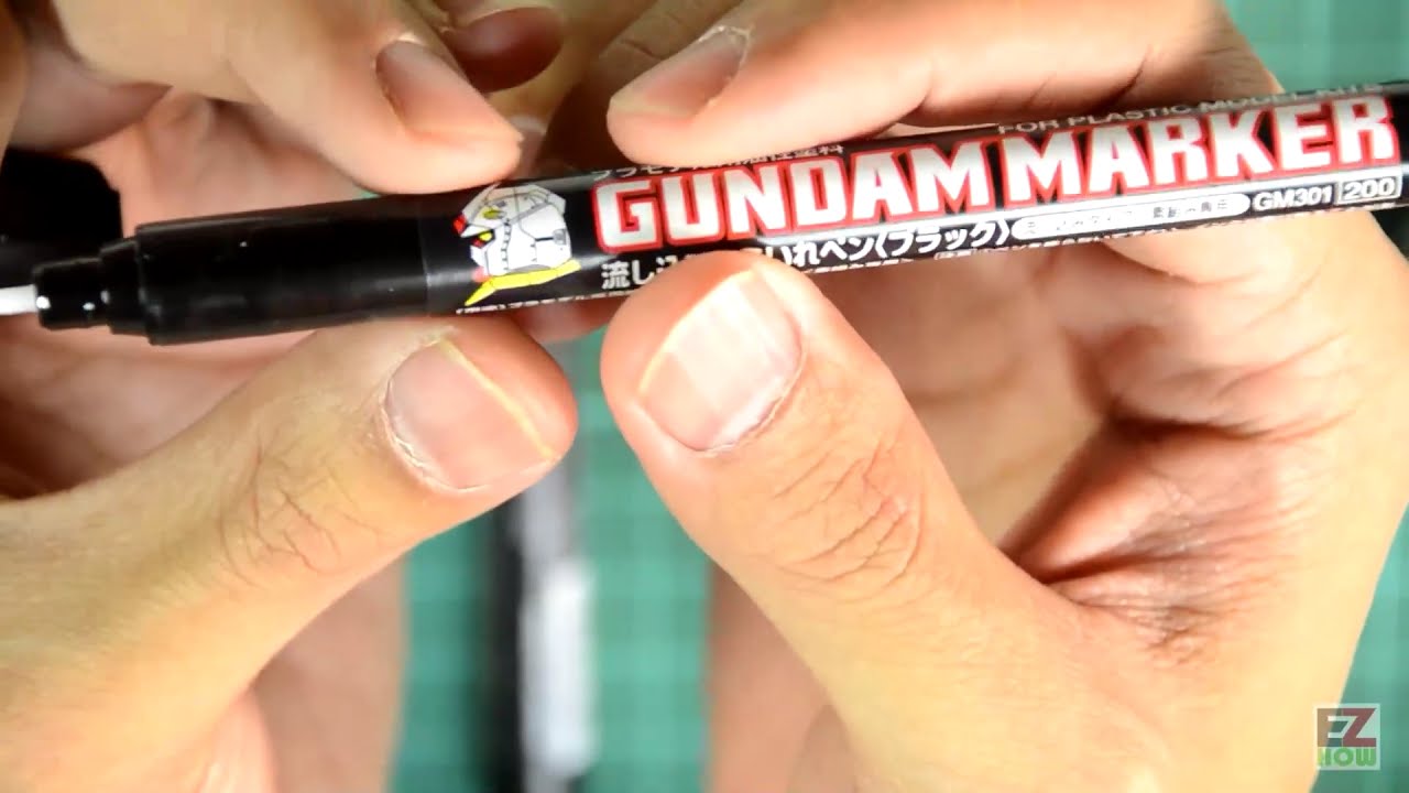 Mr.Hobby® Gundam Marker GM301 POUR TYPE FOR PANEL LINE (BLACK