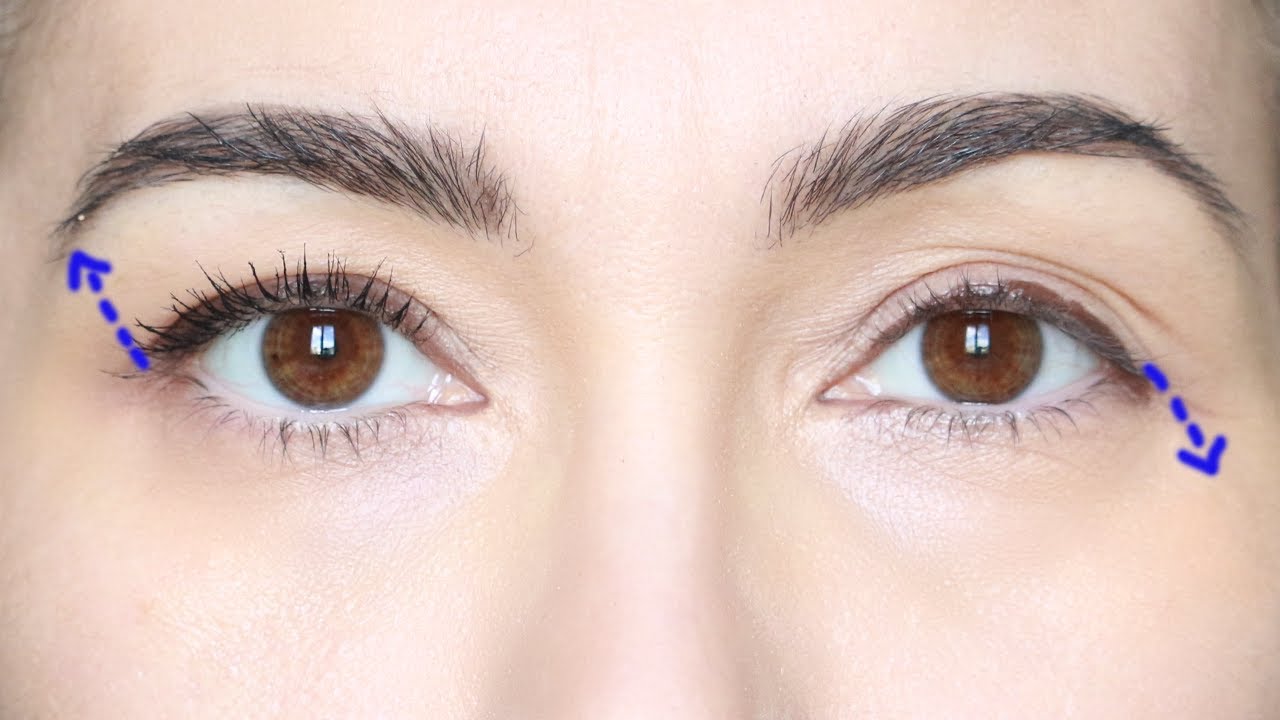 1.Trucco occhi con 1 matita: come applicare la matita solo sopra e creare un effetto lifting.