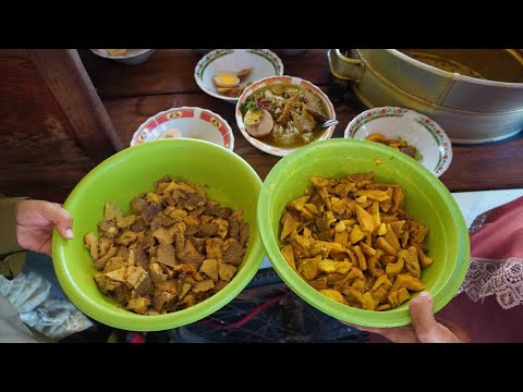 Soto Daging Cak Toha Surabaya