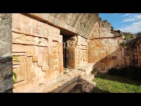 Zona Arqueológica De Labná. Ruta Puuc, Yucatán, México