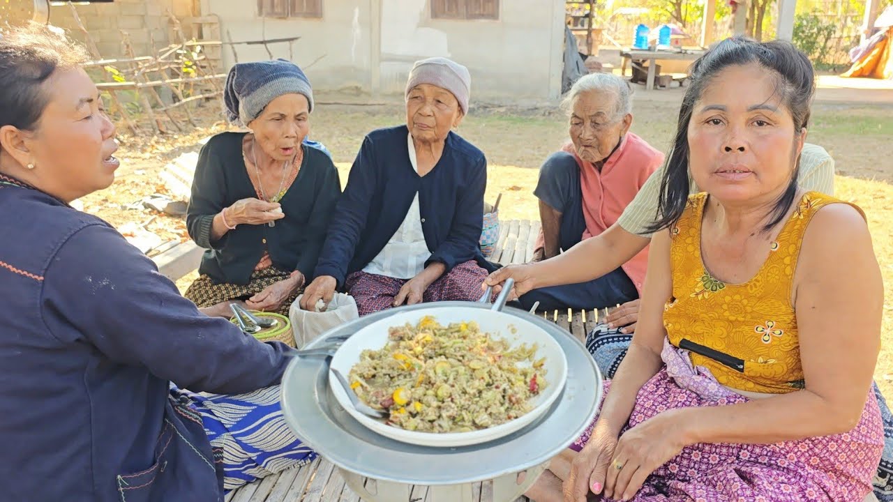 บ่าวหมี.