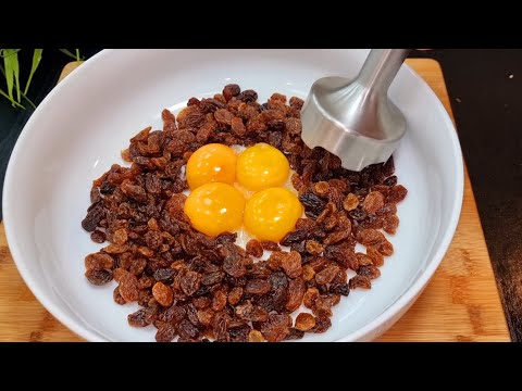 Video: Yuav Ua Li Cas Ua Semolina Pancakes Nrog Raisins