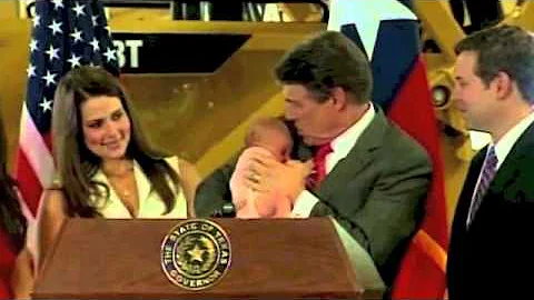 Rick Perry tries to wake up his grandaughter