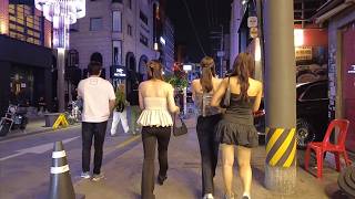 Nightlife in Vietnam ๐ป๐ณ Exploring Ho Chi Minh Cityโs Lively Night Streets