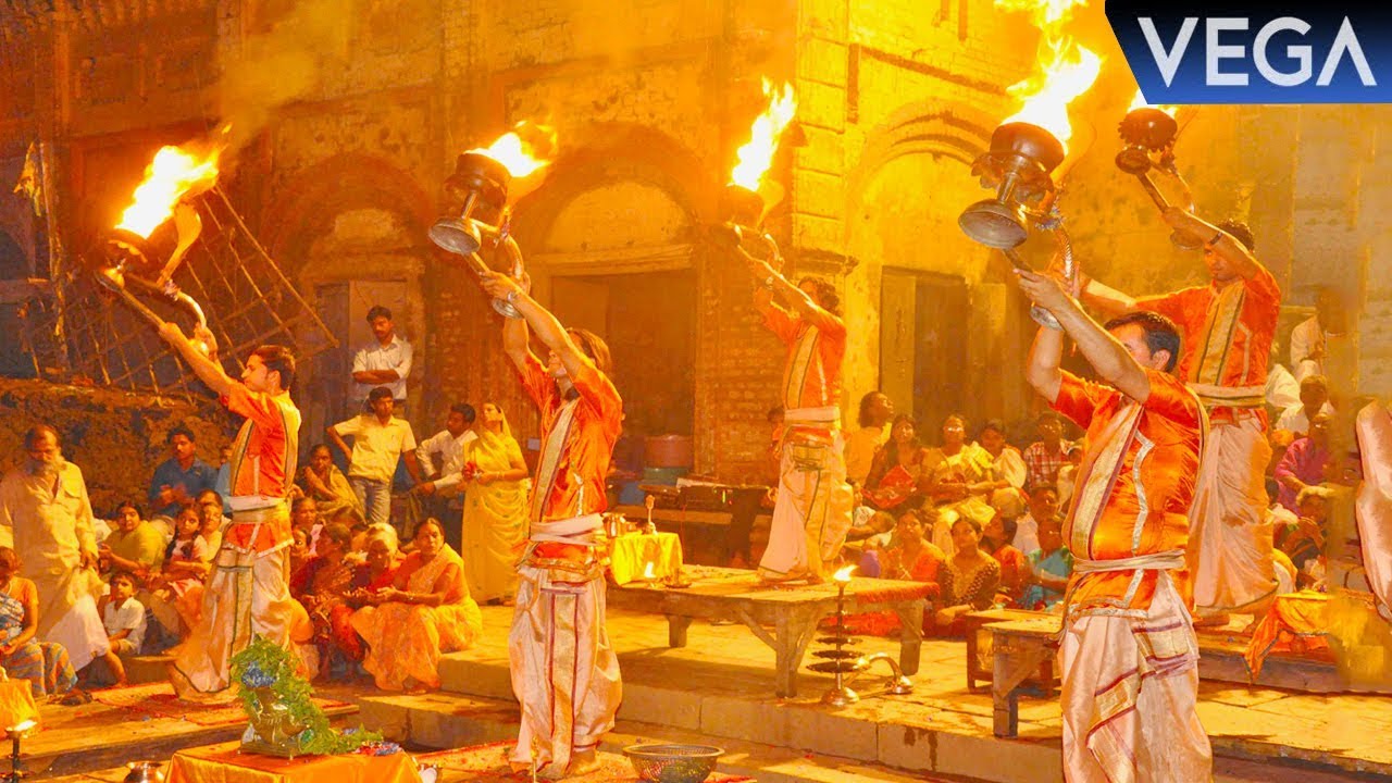 Ganga Aarti At Varanasi Ghats Dashashwamedh Ghat Kashi