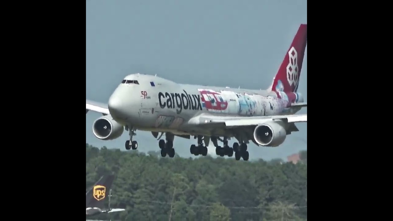 Cargolux 747-8 Landing at IAH - Airplane Arrival