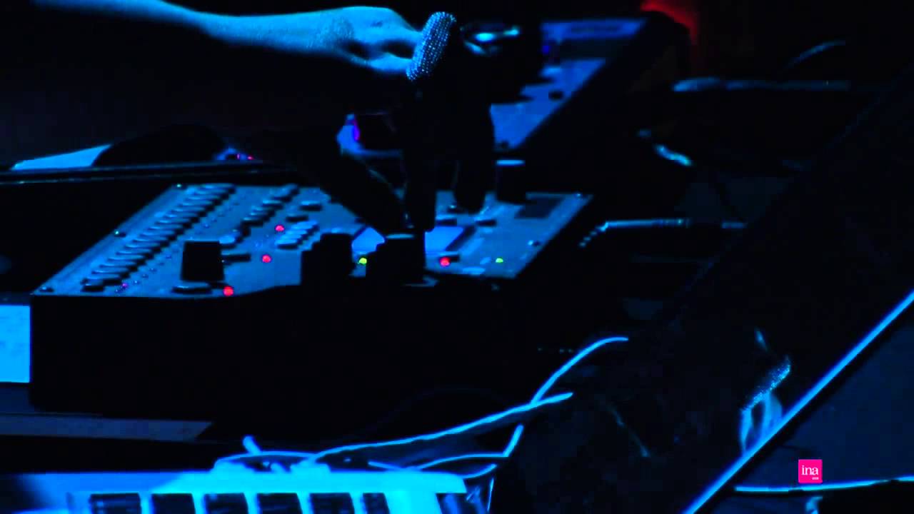 ZAVOLOKA & KOTRA live at Presences Electronique festival 2015