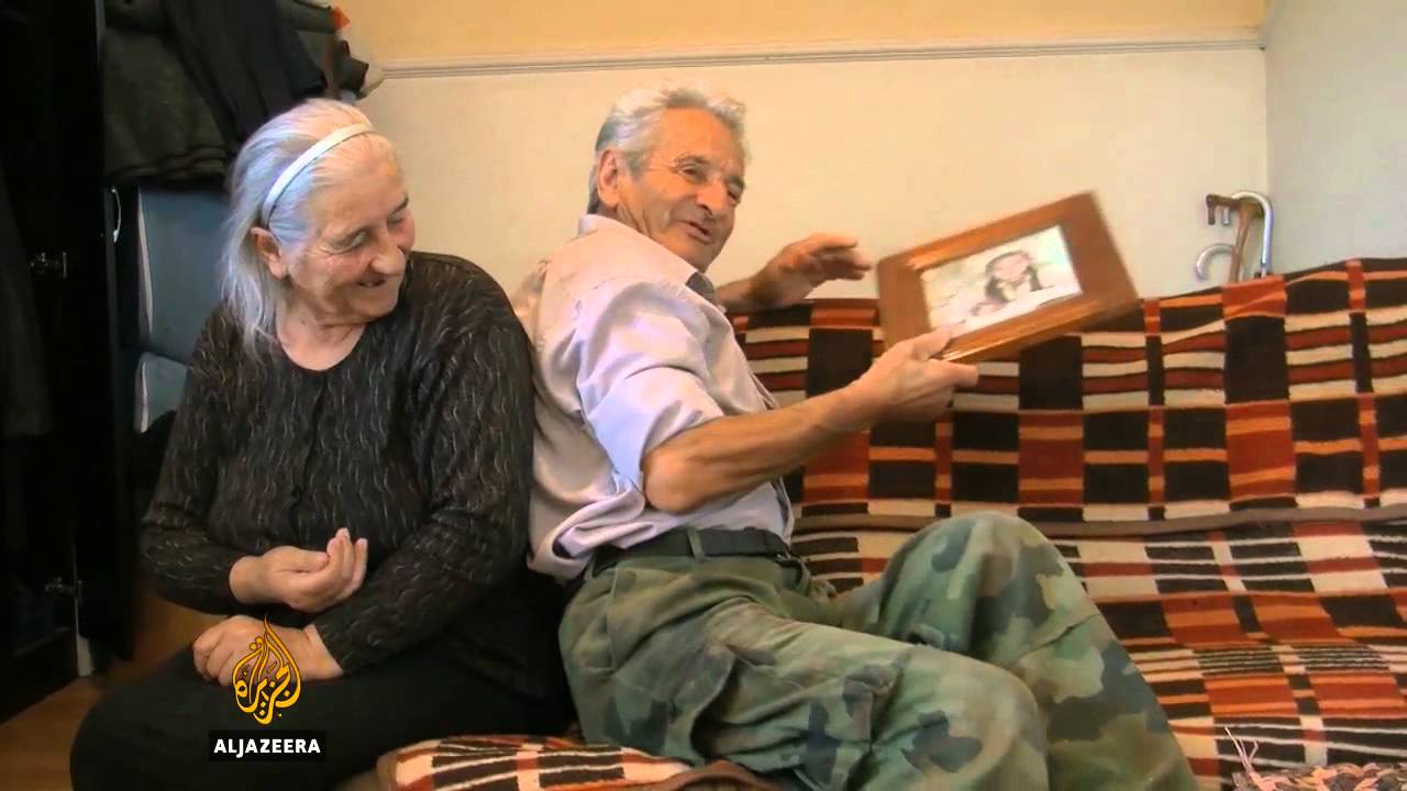 زيارة لعائلة لاجئة صربية من ليكا - قناة الجزيرة البلقان