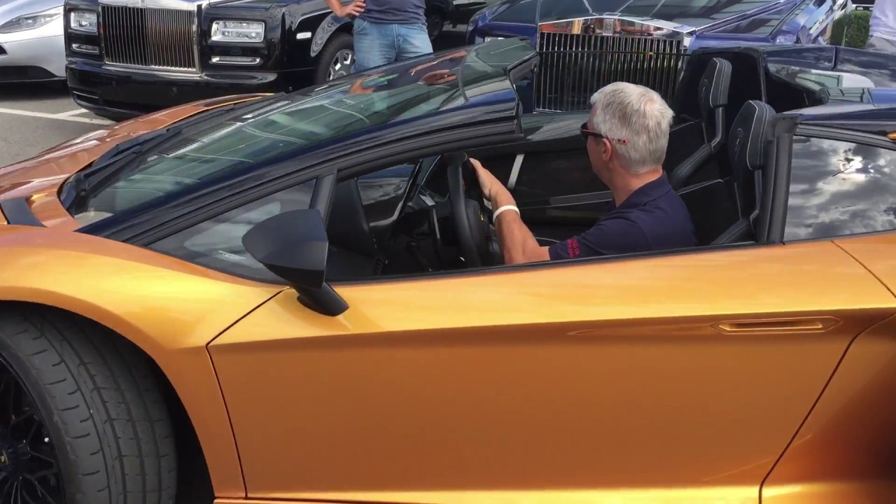 LAMBORGHINI AVENTADOR ROADSTER SV (1of500)
