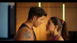 Call Me Bae / Kissing Scene - Ananya Pandey and Varun Sood