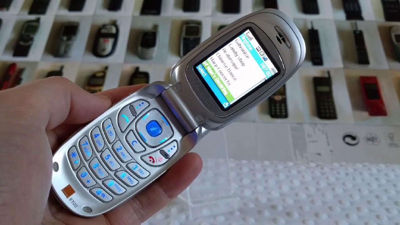 Сотовый за 300 рублей. Samsung SGH-e300 incoming Call. SGH-e300. Samsung 2004. Samsung 2004 с маленьким экраном.