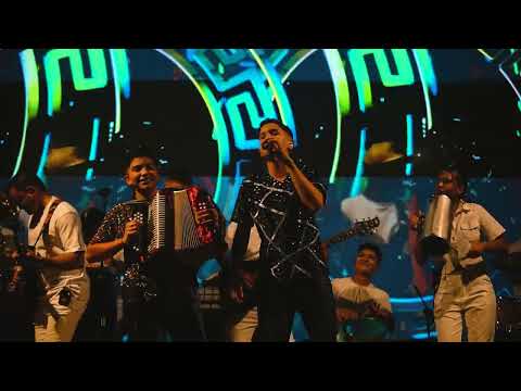 JESUS TORRES & MANDI ESPITIA | Lo Que Quieras Tu |  EN VIVO