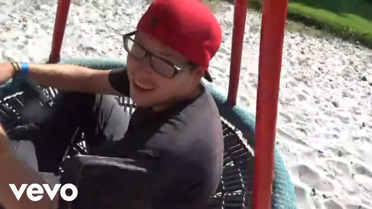 D-Boy - DISSBACK (theD-ONEmusic DISSTRACK) (OFFICIAL MUSIC VIDEO) auf YouTube ansehen D-Boy - DISSBACK (theD-ONEmusic DISSTRACK) (OFFICIAL MUSIC VIDEO) auf YouTube ansehen