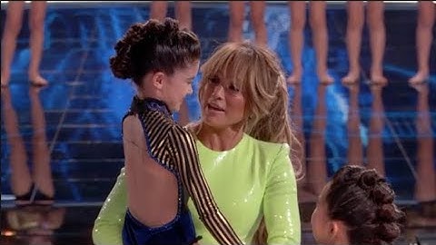 Naia says hi to J-Lo (World of Dance - The Crazy 8s)