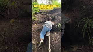 Muncak gunung lemah surodilogo #muncak #wonosobo #toddlers #hiking #mountain