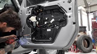2017 Jeep Wrangler inner door trim removal pt2