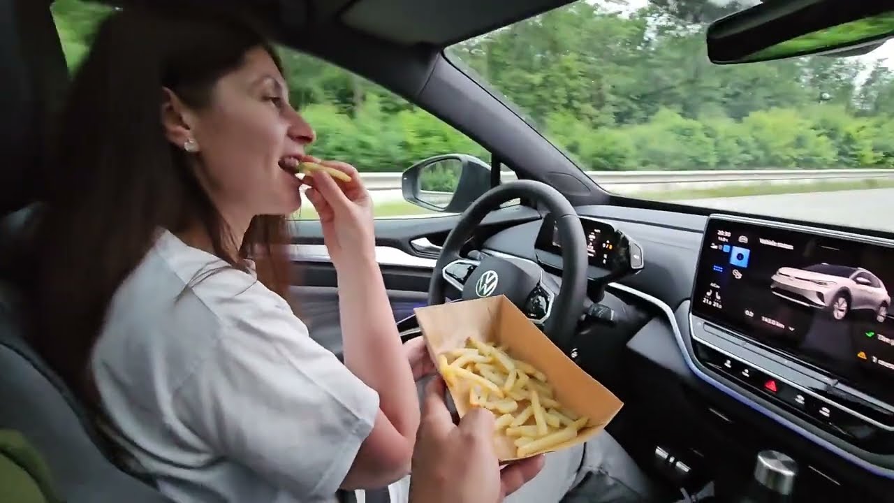 Дельфин уже в будущем с Киева в Краков на электромобиле Volkswagen ID4 (часть-1)