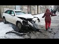 "Mercedes в хлам, водитель в больнице": крупное ДТП в центре Волгограда