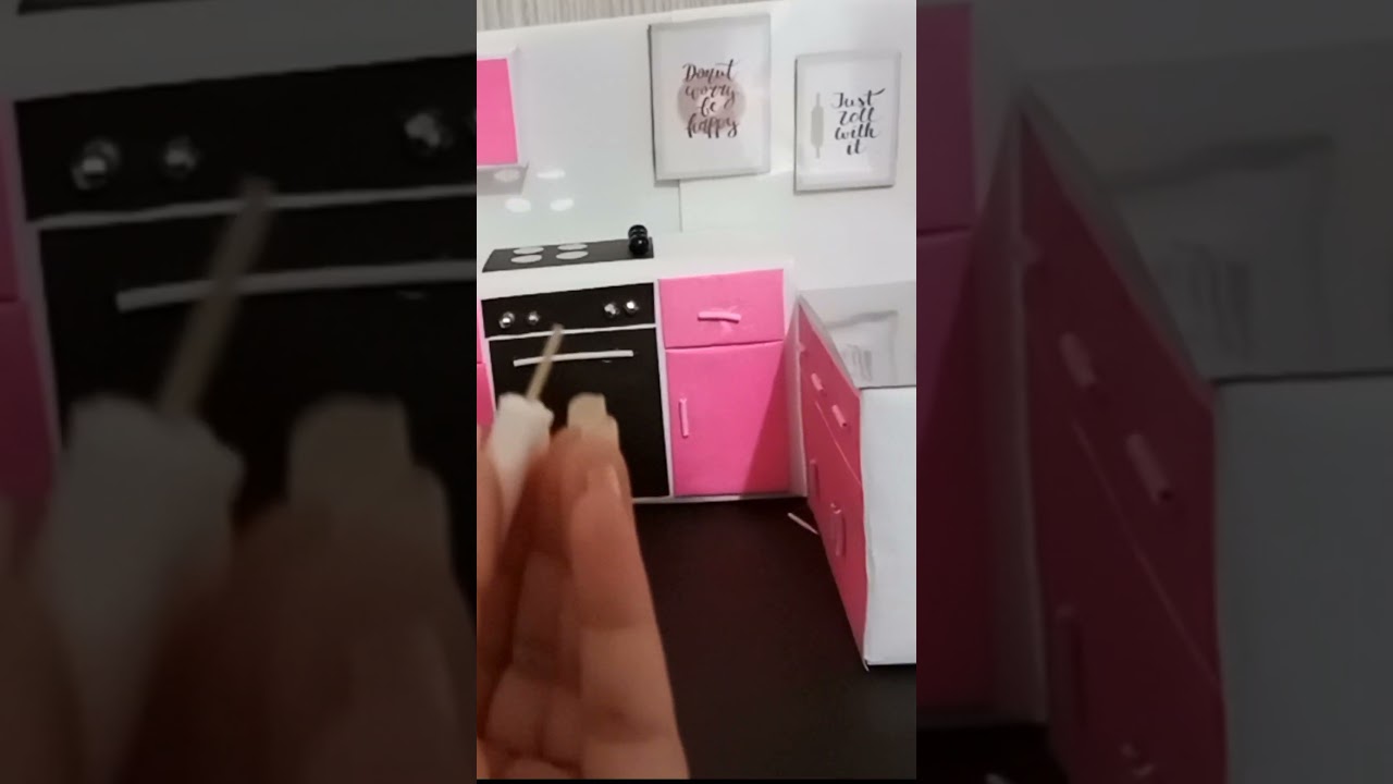 miniature | barbie kitchen