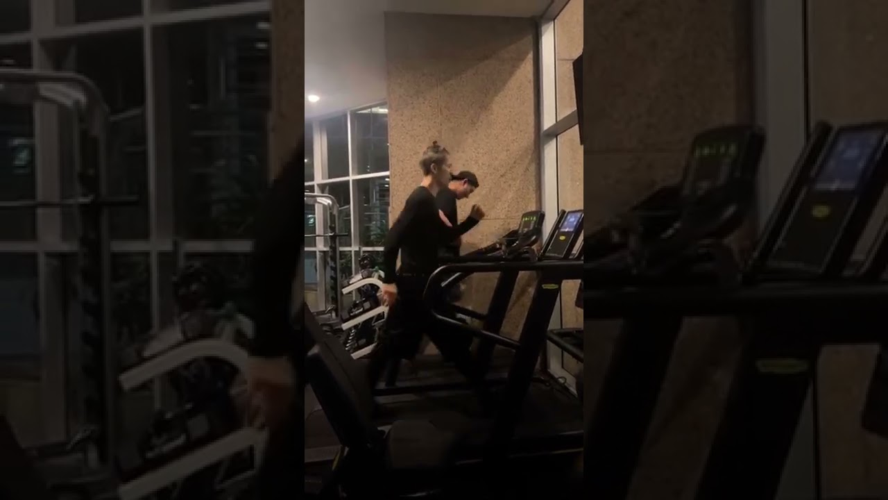 Fit with Jackson Wang #jacksonwang #wangjiaer #王嘉尔 🐢💚👑 #headintheclouds