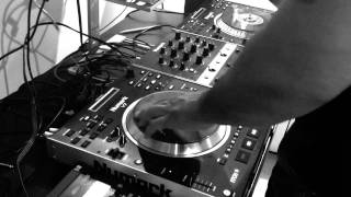 Numark V7's & X5 Mixer Scratch Session