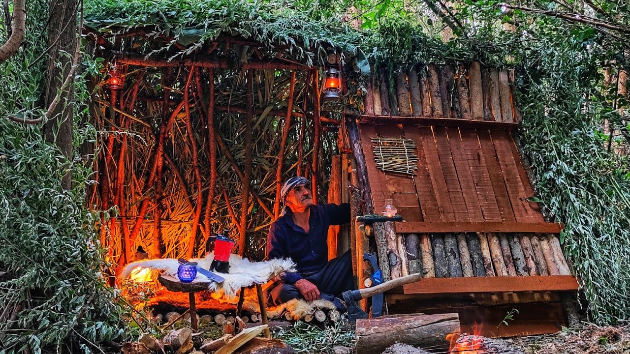 Building Complete and Comfort Survival Shelter DIY Wooden Furniture