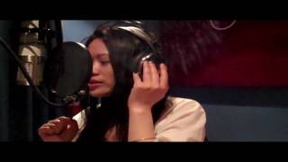 Download lagu 'We Will Lift You Up: sung in Mandarin by Tia Ray of Beijing, China