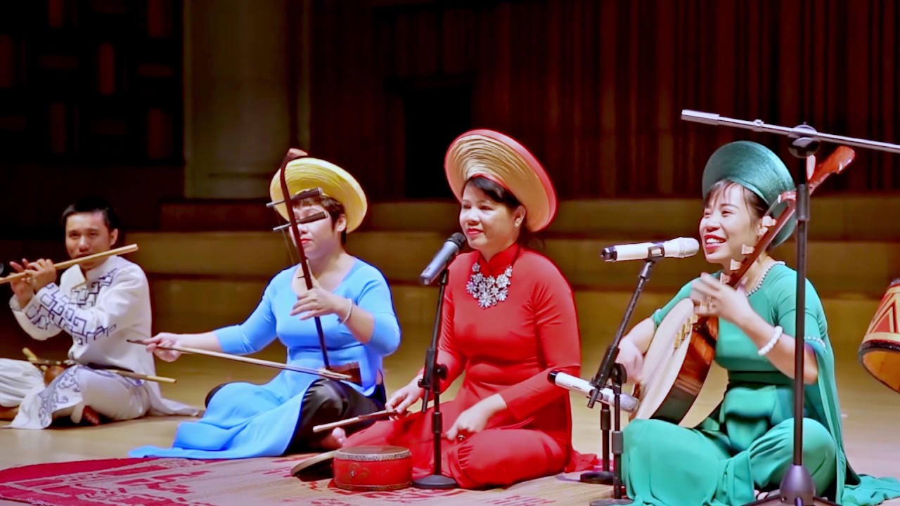 NS Tuyết Tuyết & Tạ Hạnh song ca giá Cô Bé Đông Cuông